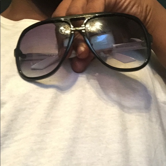 Aviator Gucci Glasses with case - Picture 2 of 4